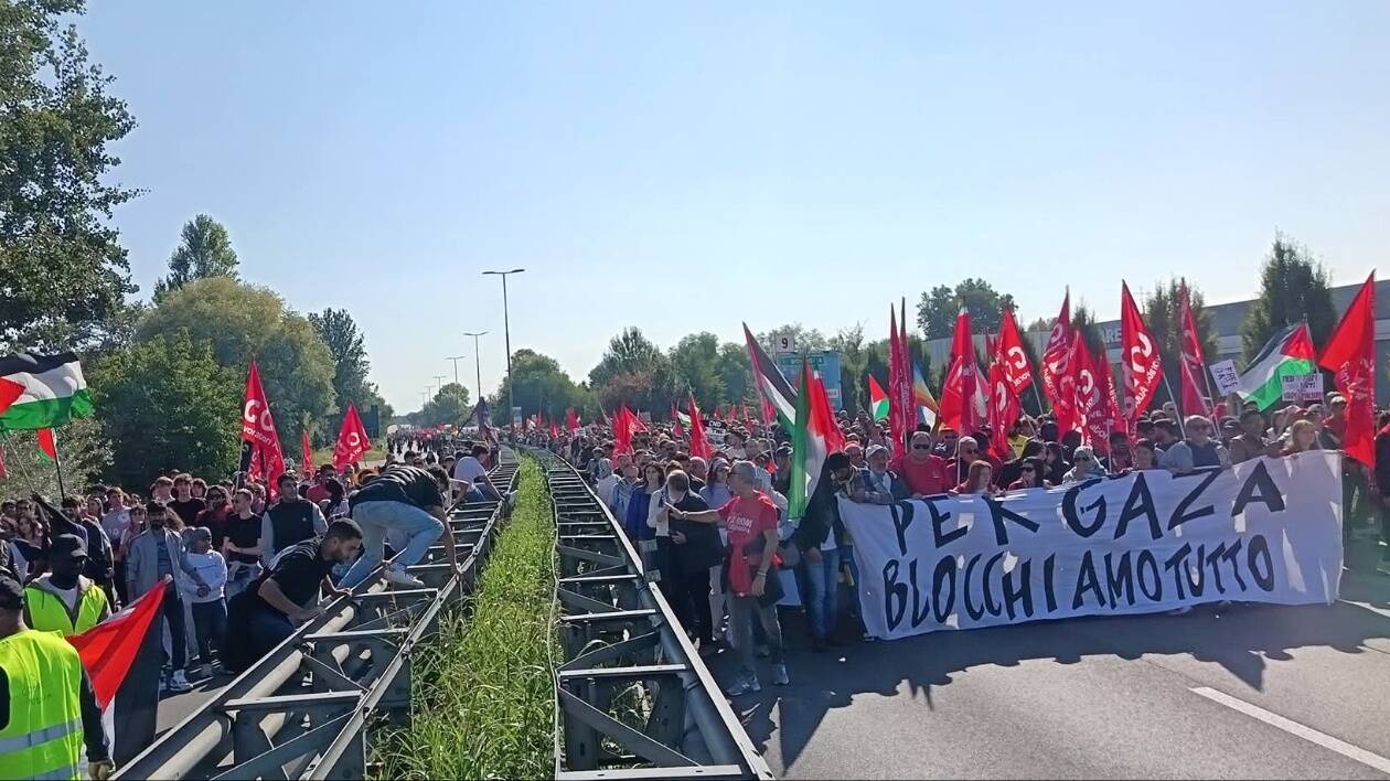 Corteo Pro-Pal a Modena, chi ha bloccato la tangenziale deve autodenunciarsi