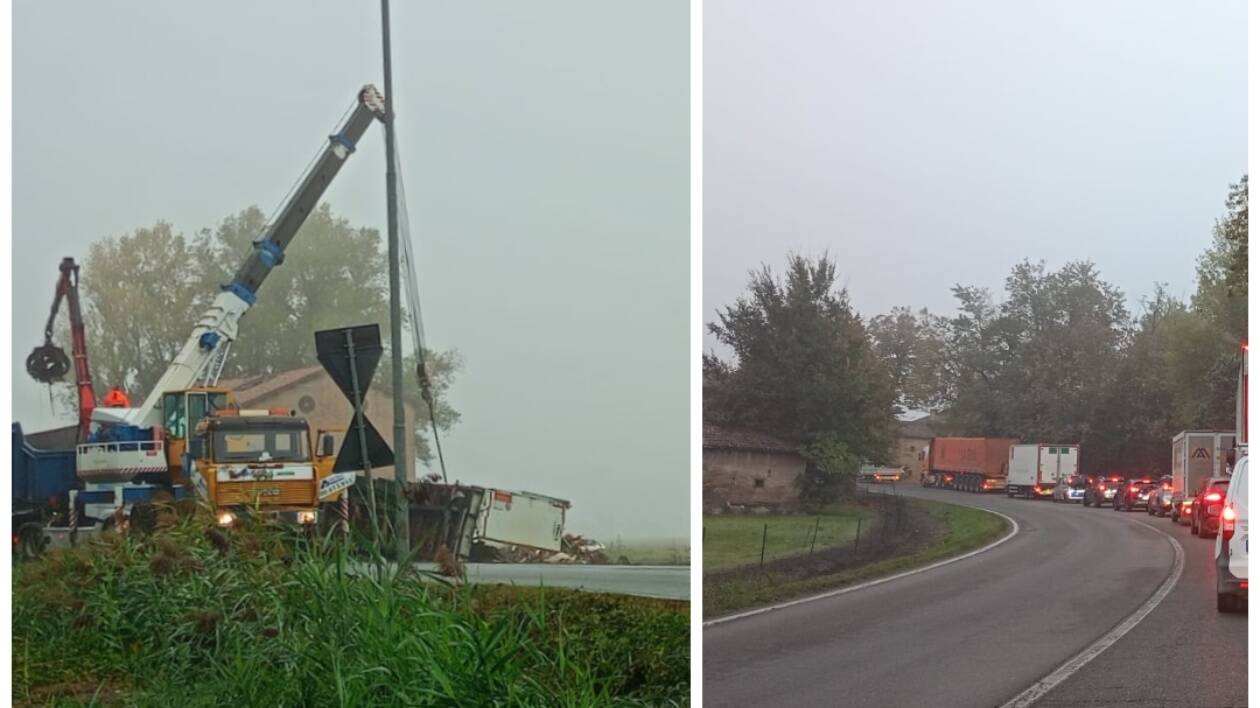 Castelfranco: camion esce di strada e si ribalta, via Emilia in tilt