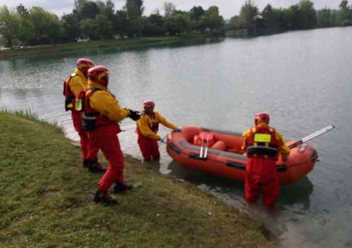 Un cadavere emerge dai laghi Curiel