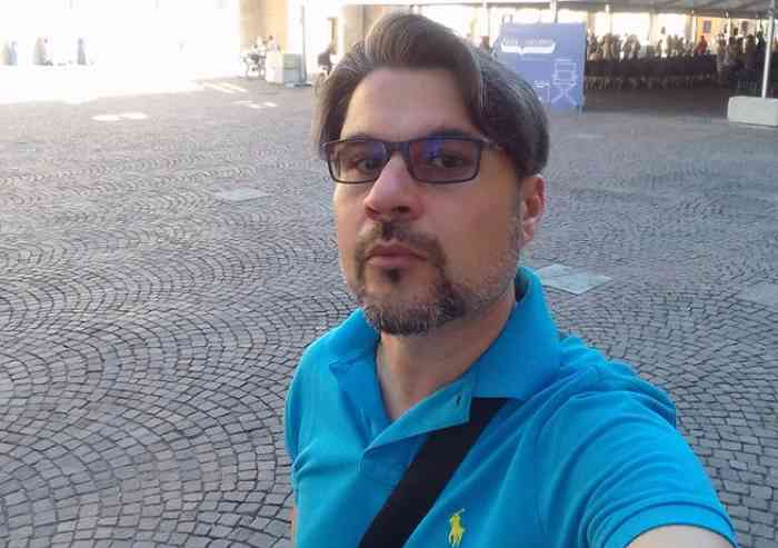 Si sdraia al parco, multato per l'ordinanza anti-degrado di Muzzarelli