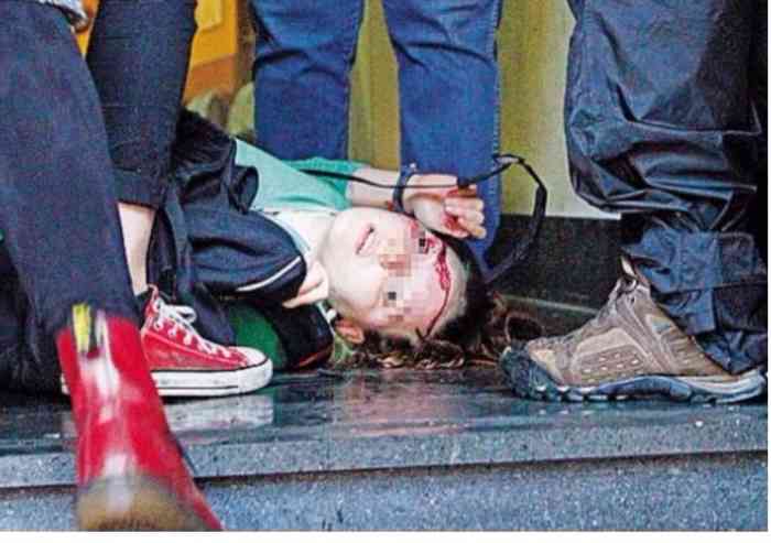 Ai nomadi abusivi anche l'acqua potabile, in via Sant'Eufemia manganellate a una 15enne