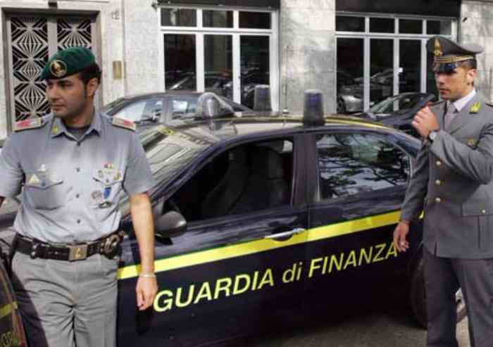 Bancaria di Mirandola accusata di riciclaggio verso la Svizzera