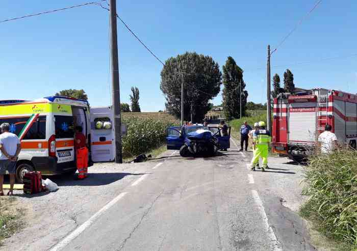 Schianto a Ravarino, muore una 45enne
