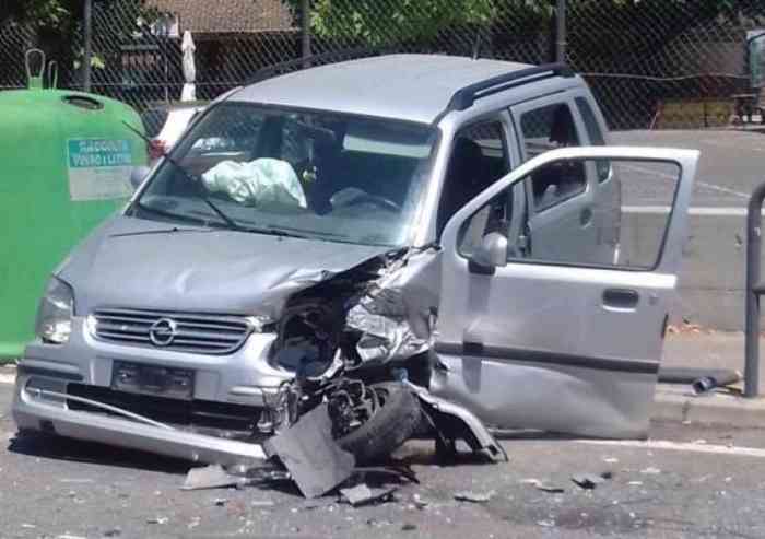 Incidente a Formigine, ferito bimbo di un anno