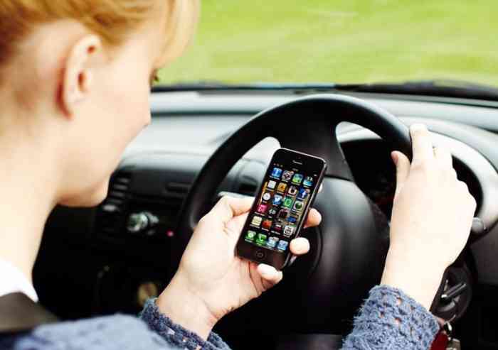 Cellulare alla guida, 37 multe in dieci giorni