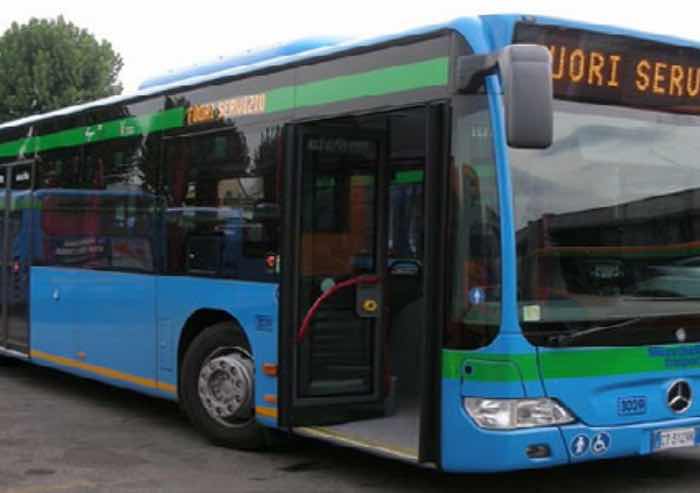 Migrante accoltella autista, Cc sparano