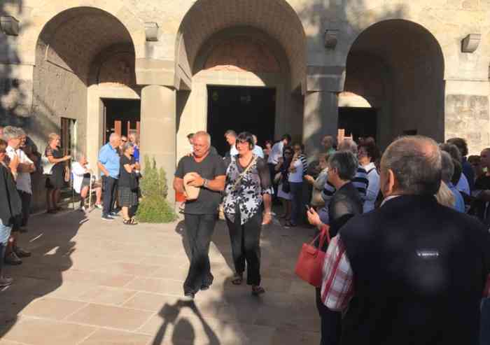 Folla commossa per l'estremo saluto a Nino Fraulini