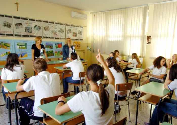 Pagateci come i prof europei: già 11mila firme petizione stipendi prof