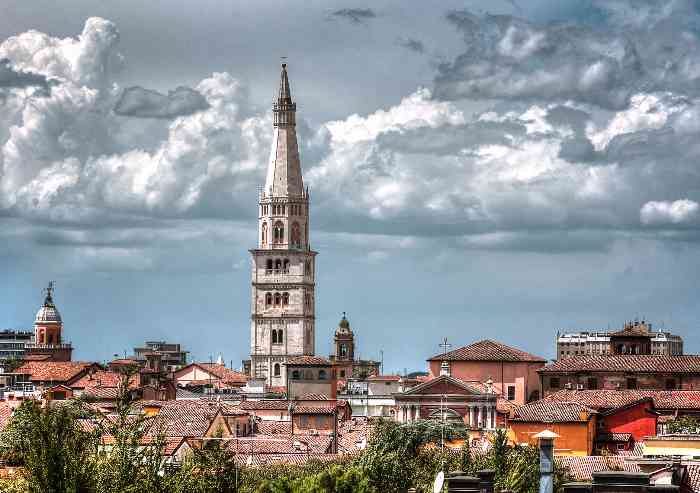 Modena, uno sykline all'antica