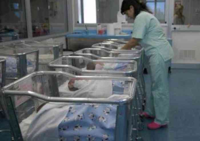 'Il punto nascite di Mirandola rimane strategico, anche nei numeri: non deve chiudere'