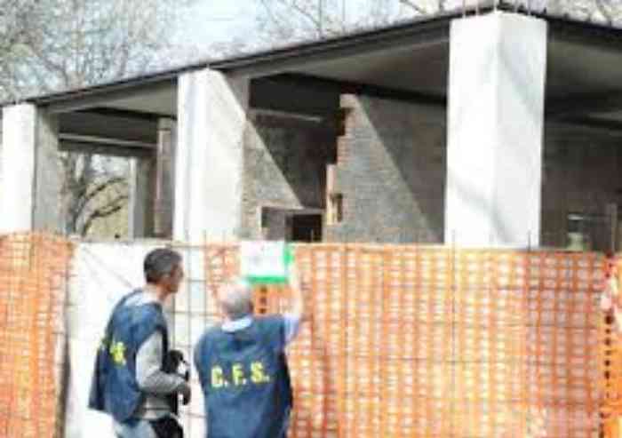 'Caso chioschi, Pd metta da parte l'orgoglio: puntare a soluzione condivisa'