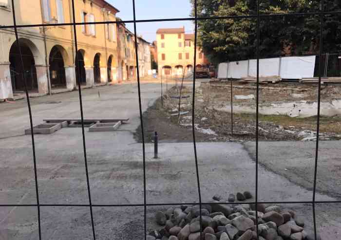 Nonantola, la Piazza Pazza