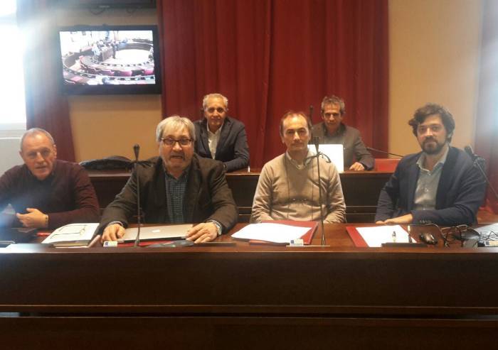 'Rosatellum, ferita per la democrazia, siamo in lutto'