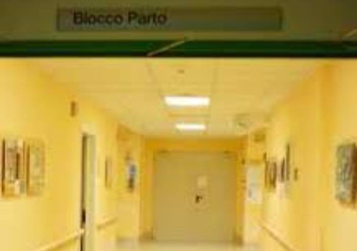 Da Pavullo a Sassuolo per distacco di placenta, muore il neonato