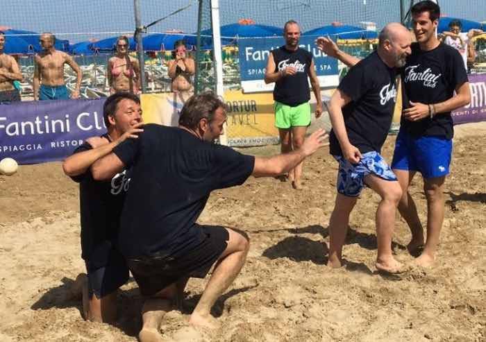 Pd, Di Maio si prende gioco di Renzi...