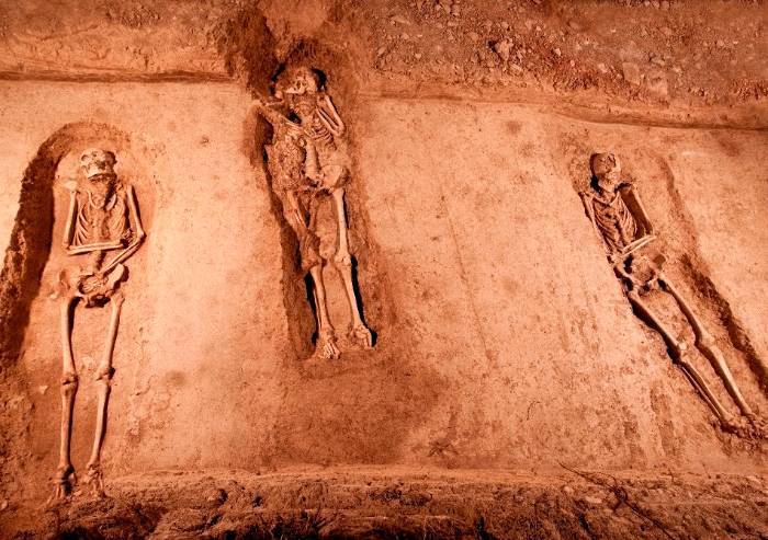 Formigine, spuntano due tombe medioevali