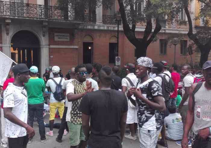 Asilo, solo il 13% ne ha diritto e 597 non si trovano più