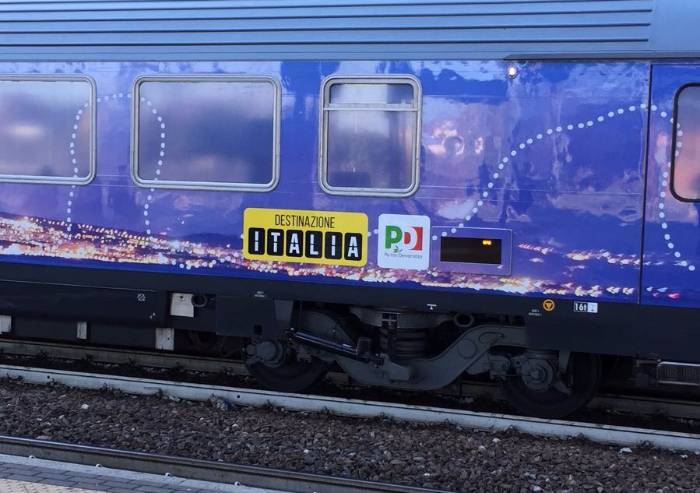 Renzi è arrivato ora a Cognento all'associazione Aut Aut