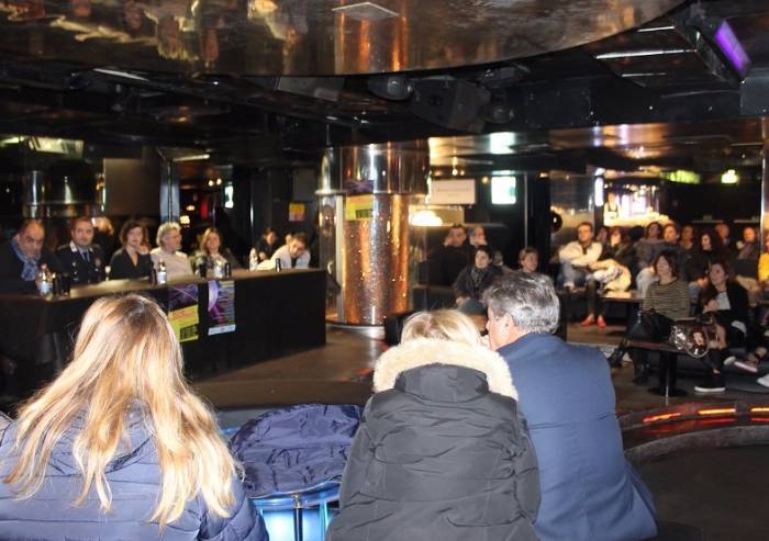 Alcool in discoteca, genitori a confronto coi gestori