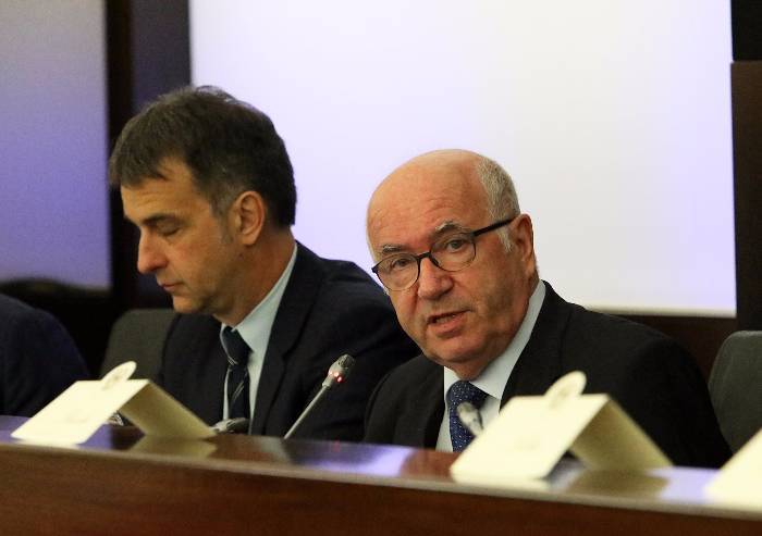 Figc, Tavecchio si dimette e ora è lotta con Malagò