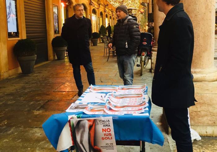 Boom di firme a Modena contro lo ius soli