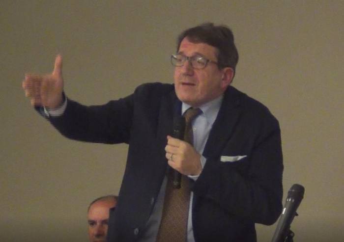 Sicurezza ed urbanistica, Muzzarelli super-show