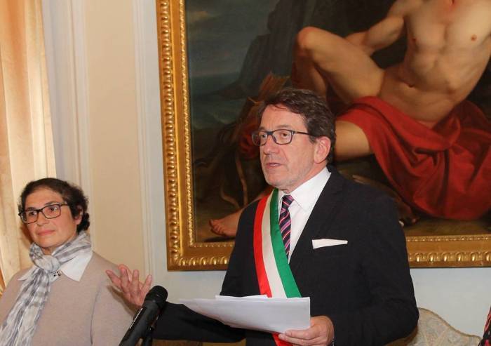 Se Muzzarelli guarda il proprio ombelico, è Modena a perdere il futuro