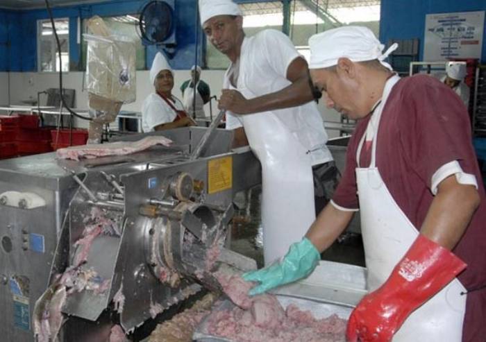 Carni, Flai-CGIL 'benedice' il controllo Unibon su GSI