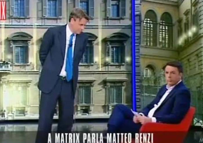 Renzi mostra l'estratto conto: 'Ecco ho 15.859 euro, meno di quando ero premier'