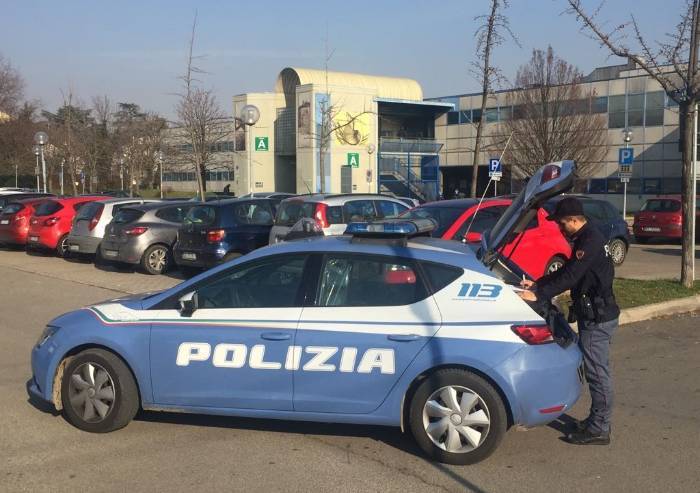 Poliambulatori di Modena, multati 4 parcheggiatori abusivi