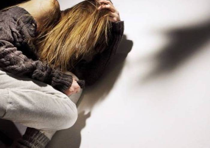 Pavullo, prende a botte e manda all'ospedale la compagna: arrestato