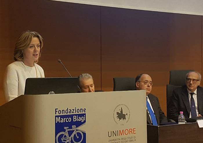 Il Ministro e candidata Lorenzin all'Unimore: 'Modenesi da podio'