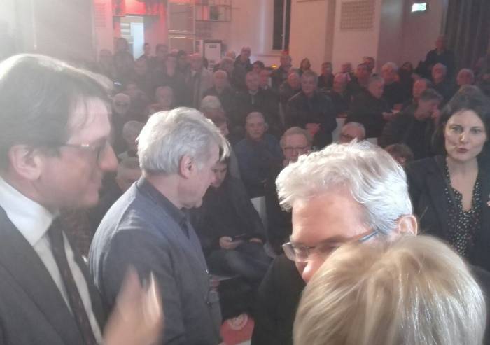 Renzi a Modena coi candidati-ministri: vaccini ancora al centro