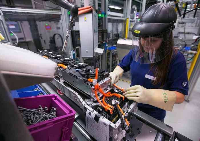 Modena, le imprese crescono, l'occupazione no