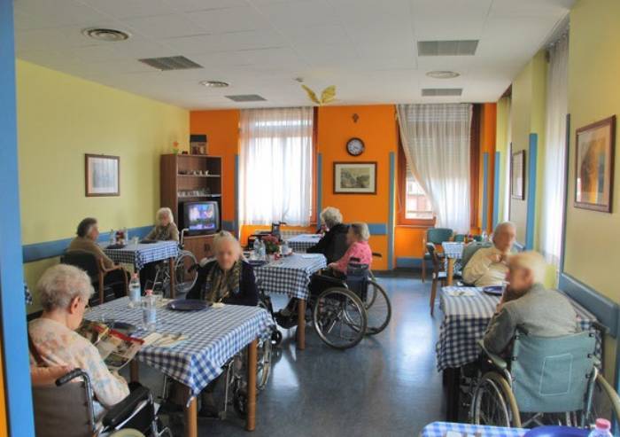 Anziani in ospizi-lager, ma vengono buoni al momento del voto