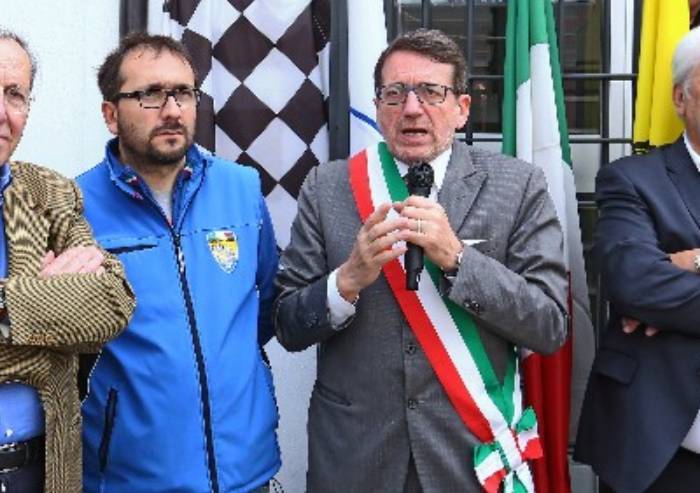 Parco Ferrari, busti bronzo rubati sostituiti con busti in vetroresina