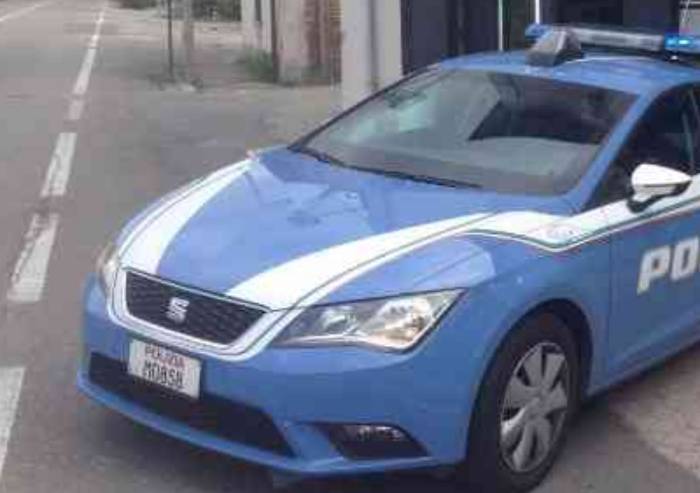 Picchia la moglie incinta e il suocero: fermato un 31enne tunisino