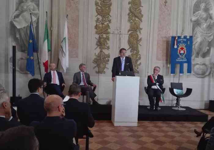 E se nell'uovo di Pasqua ci fossero 215 milioni di euro?