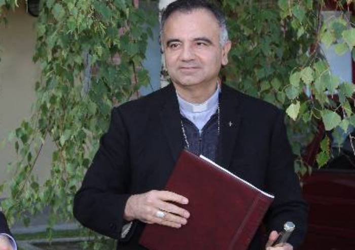 Il vescovo: 'Pasqua, vittoria della giustizia sulla corruzione'