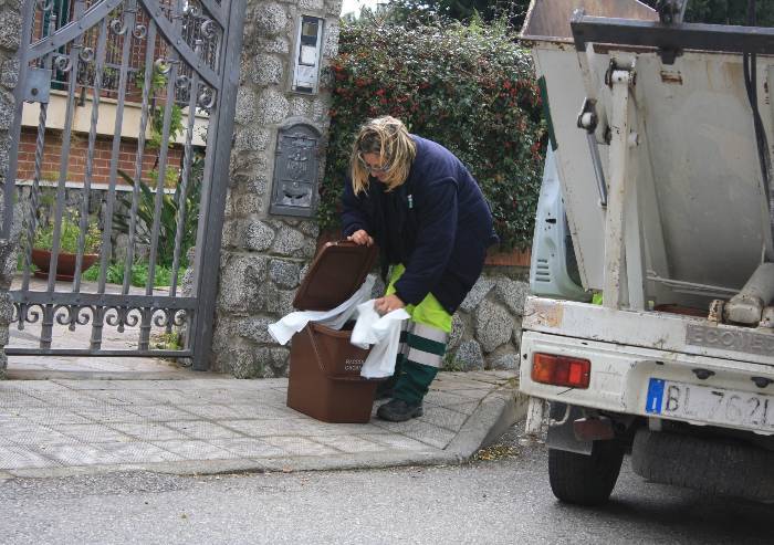 Rifiuti, a Vignola al via il porta a porta