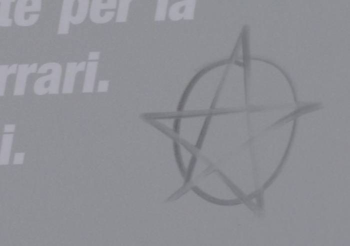 Su Moro in Piazza Grande riappare la stella delle brigate rosse