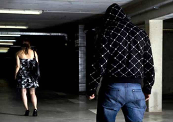 Romeno arrestato per stalking verso una volontaria della parrocchia