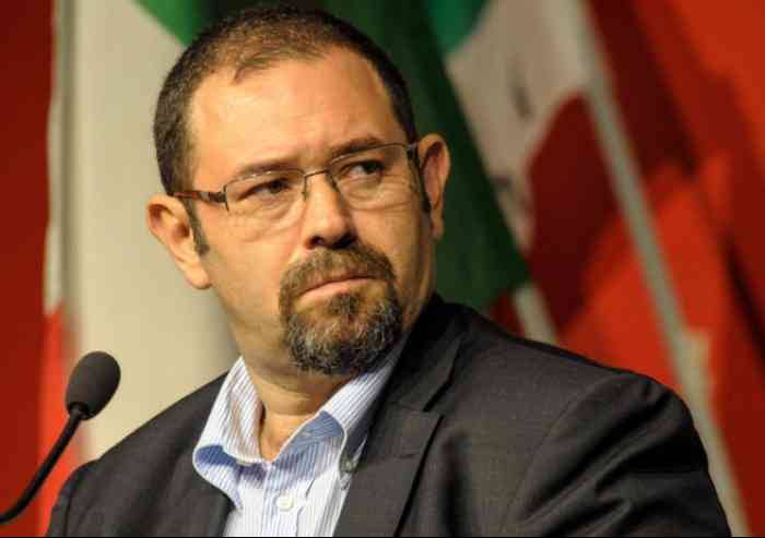 Il Pd a Corti: 'Mettiti l'animo in pace, Patriarca è senatore e tu no'