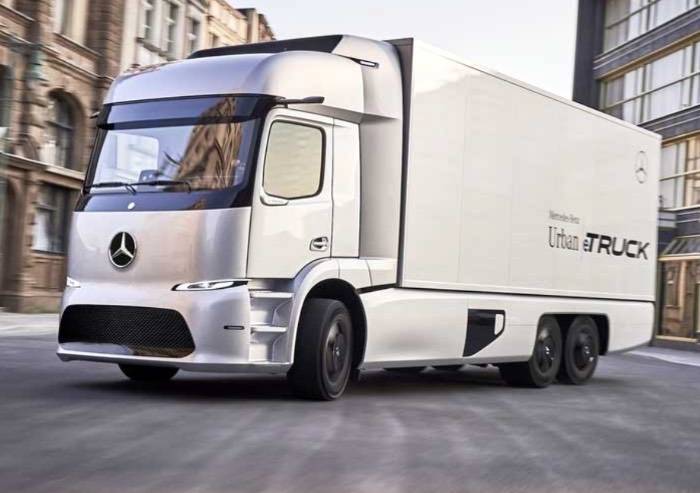 Legambiente: bene bus gratis ai pendolari. Ora tartassiamo i camion