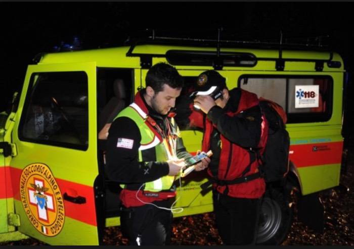 Si perde mentre cerca funghi, continuano le ricerche