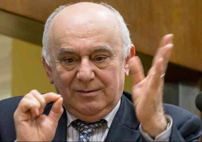 San Filippo Neri, fra il legale ed il giusto