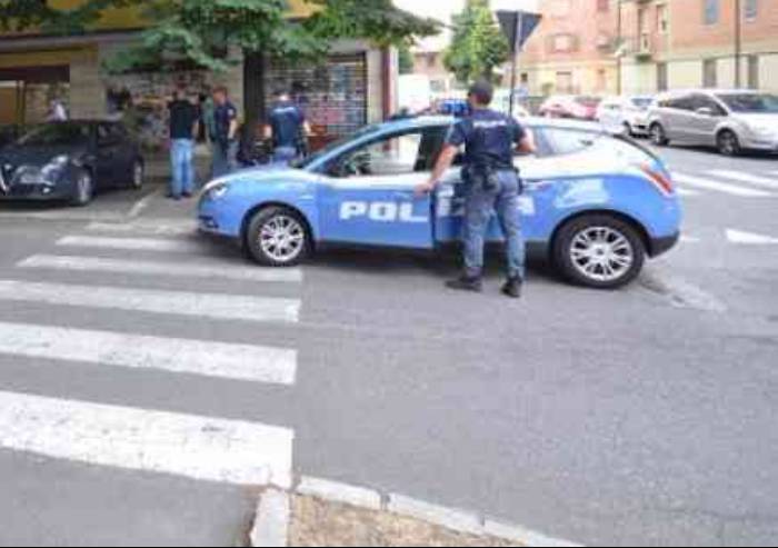 Sassuolo: va in escandescenza con la madre ed aggredisce gli agenti