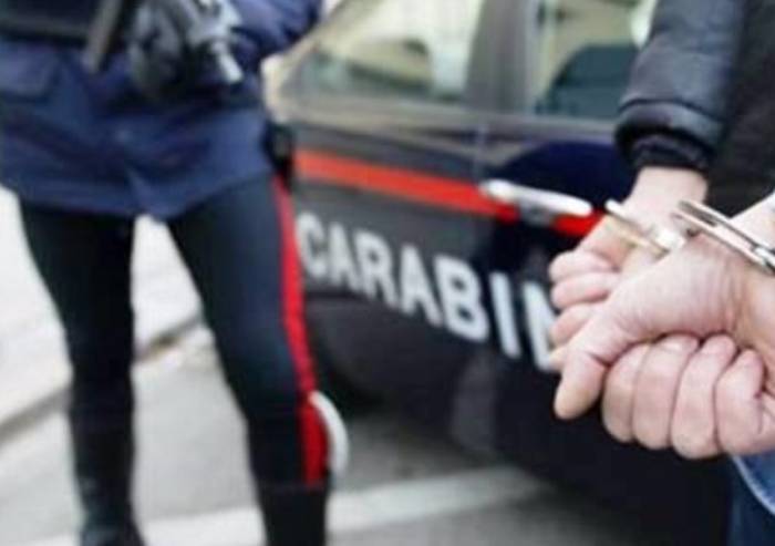 Cercano ladro di biciclette, trovano spacciatore
