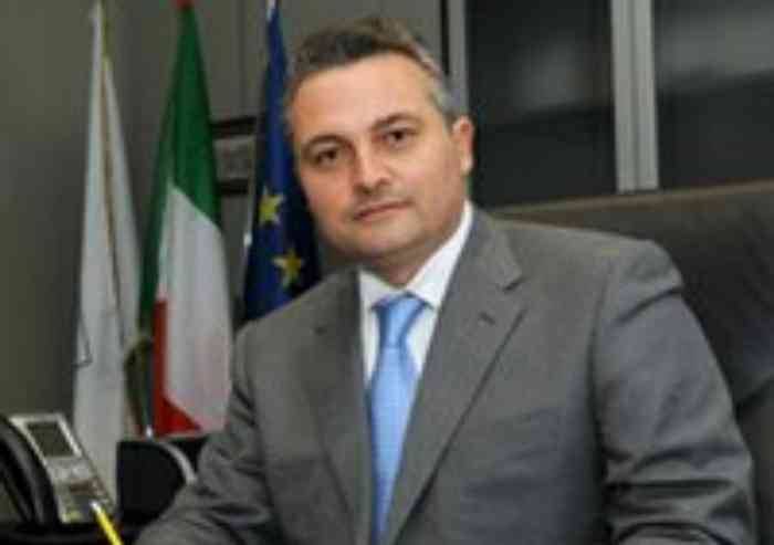 'Infrastrutture, Siri disponibile a incontrarci? Quando vuole'