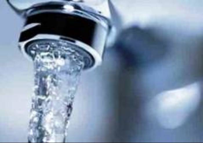 In calo, dopo anni di aumento, il costo dell'acqua: parola di Atersir